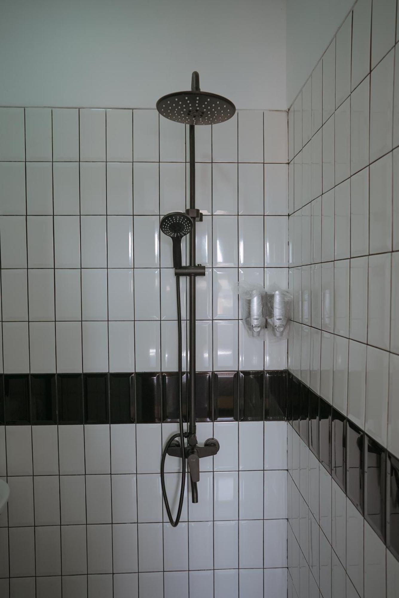 Arlita Guesthouse チアンジュール エクステリア 写真